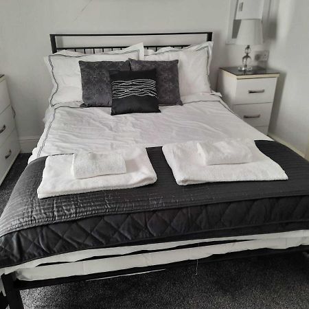 Phildene Suites Blackpool Buitenkant foto