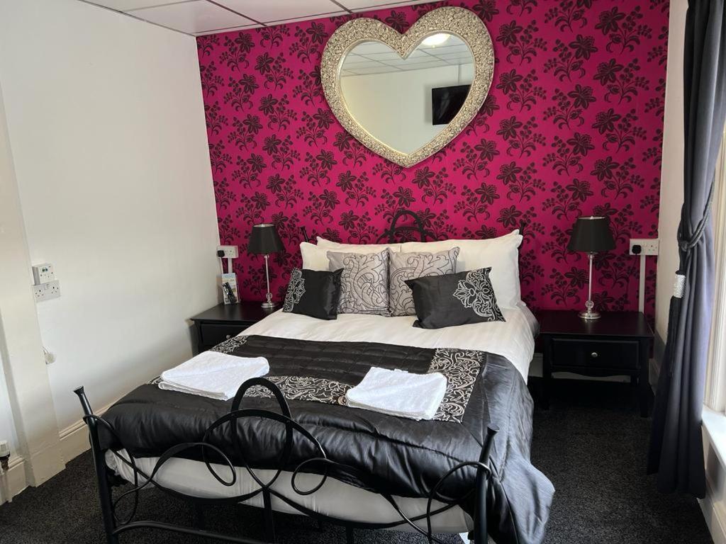 Phildene Suites Blackpool Buitenkant foto